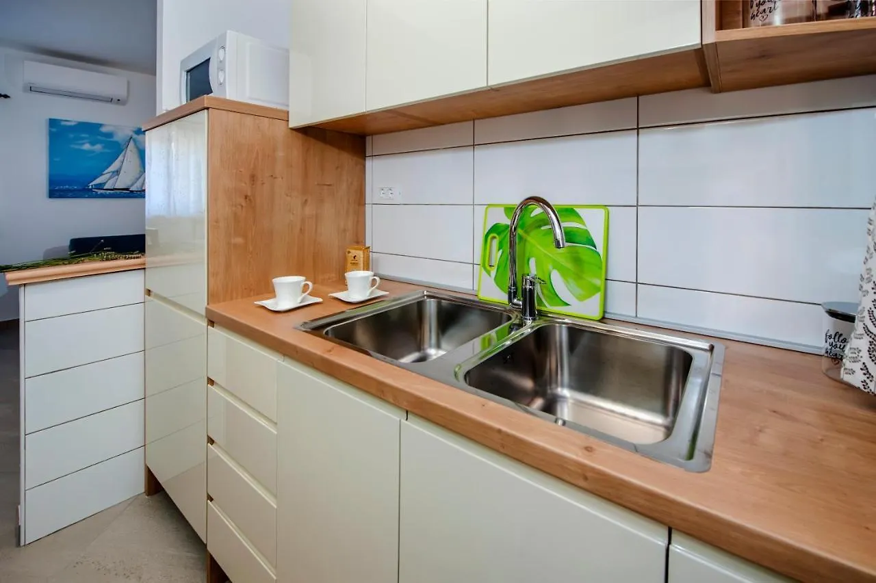 Paradise Beach Apartments Rovinj Croatia
