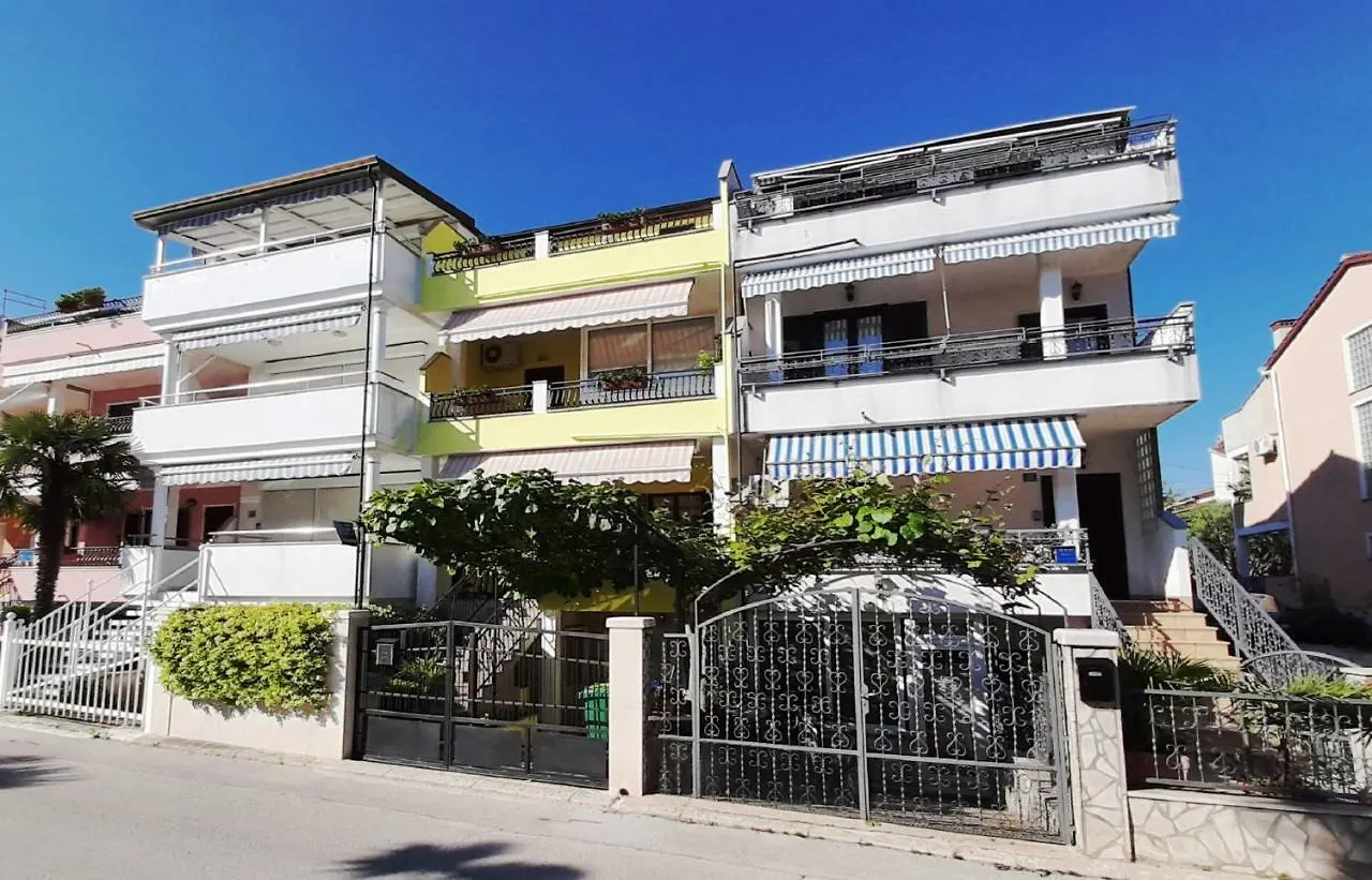 Paradise Beach Apartments Rovinj 0*,  Croatia