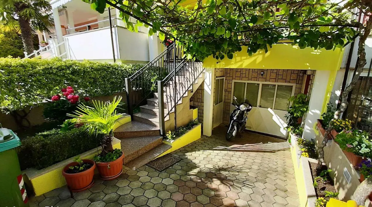 Paradise Beach Apartments Rovinj Croatia