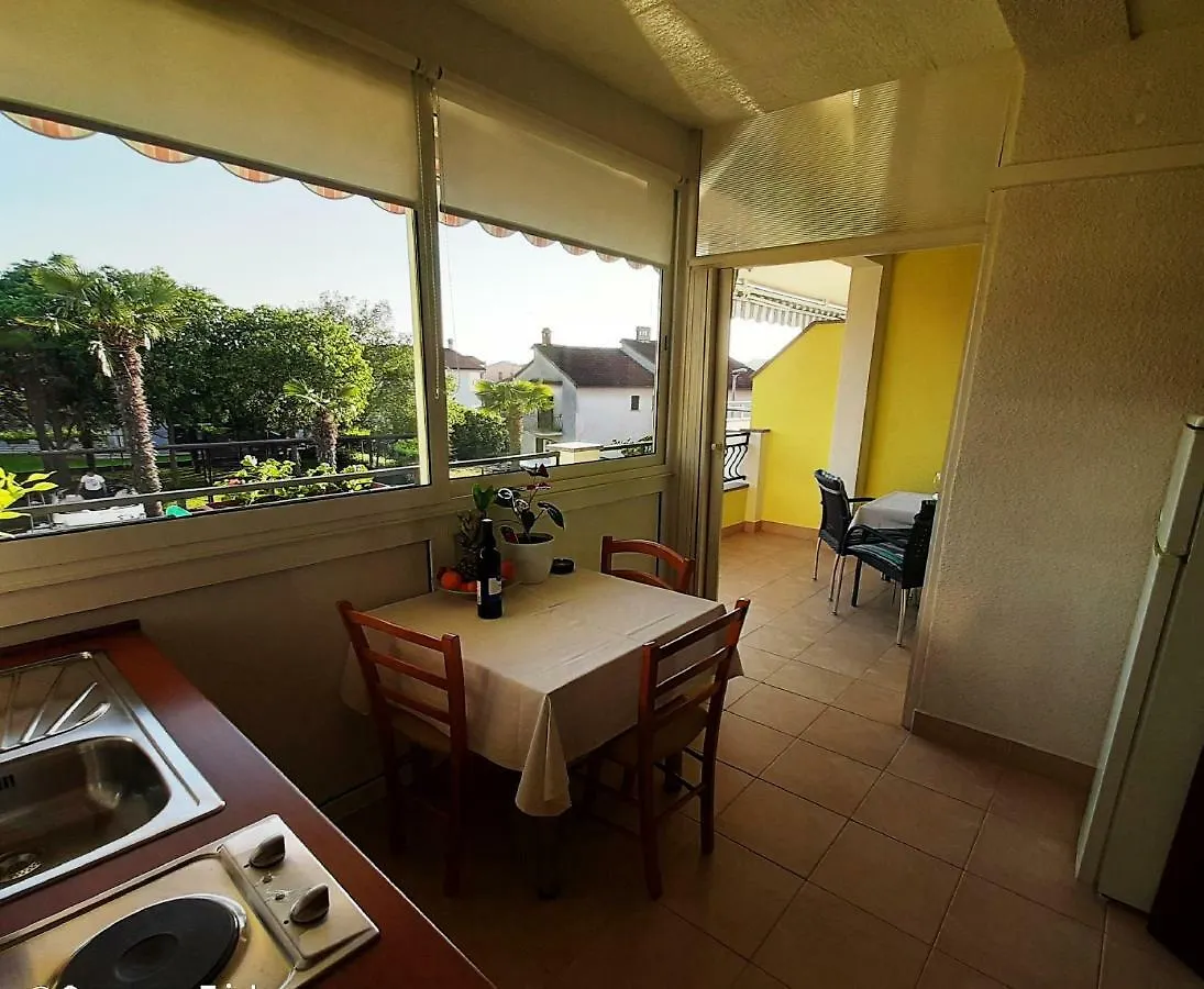 Paradise Beach Apartments Rovinj Croatia