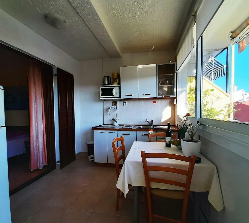 Paradise Beach Apartments Rovinj 0*,