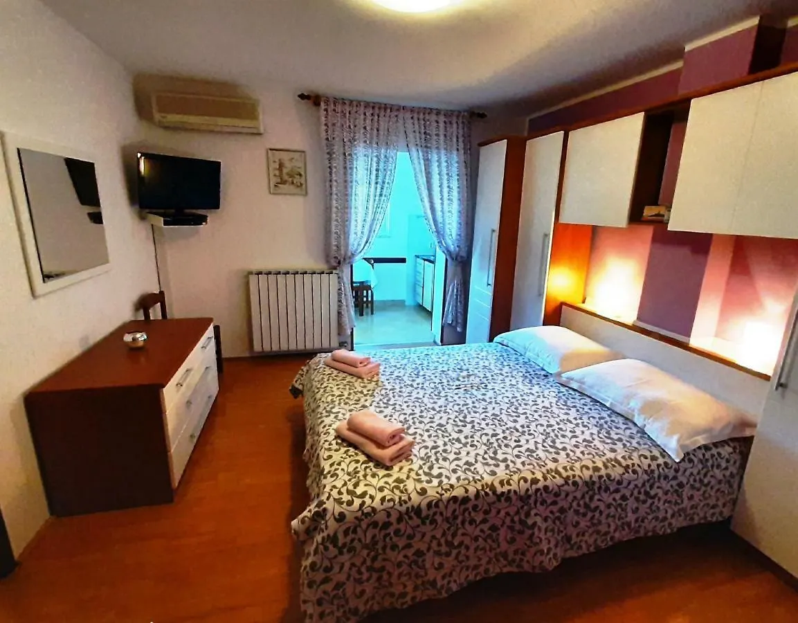 Paradise Beach Apartments Rovinj Croatia