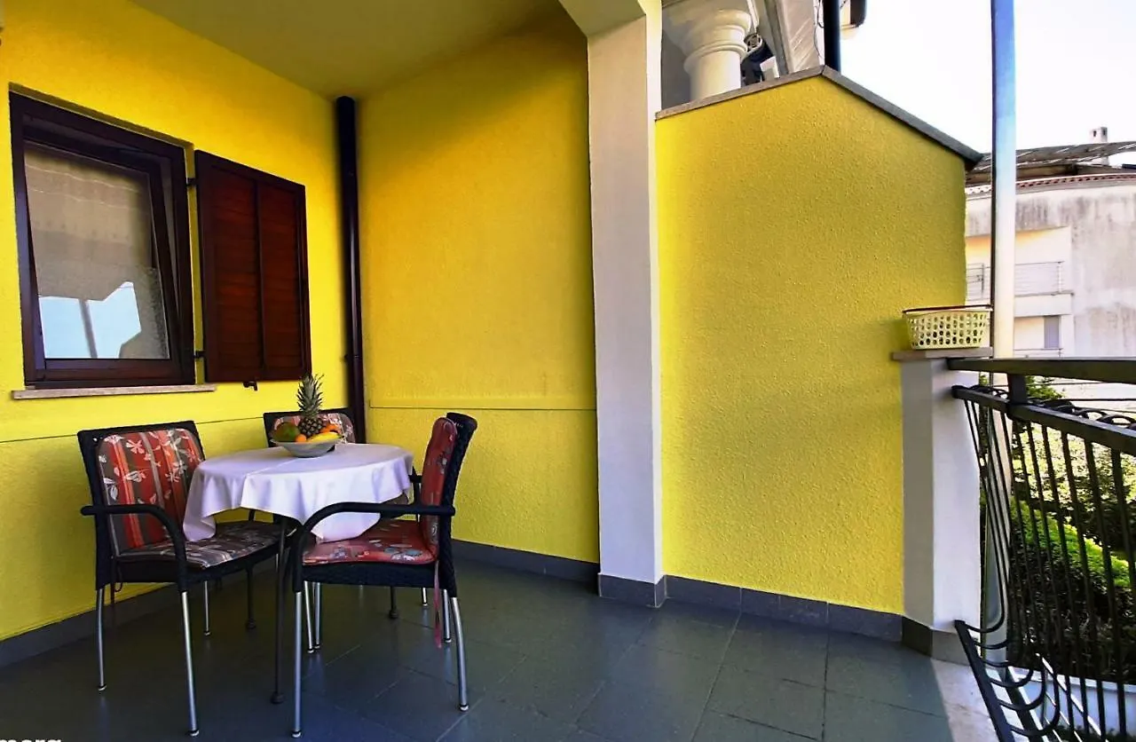 Paradise Beach Apartments Rovinj Croatia